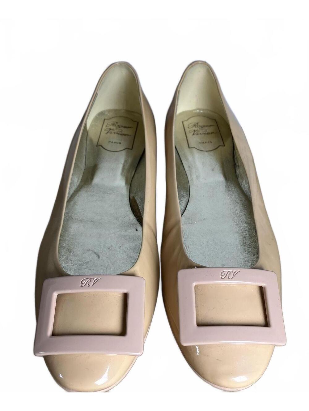 Roger Vivier Gommette Peach Patent Leather Ballerina Flats Size 42 (US 11.5)